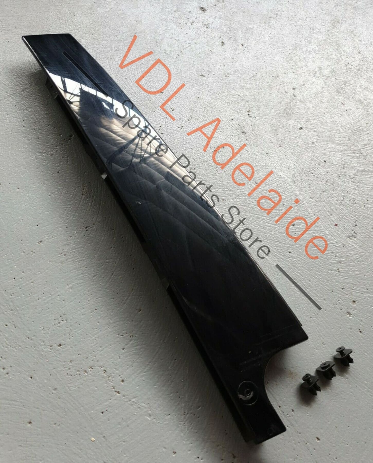 VW Golf Mk7 OEM Rear Right Exterior Door B-Pillar Black Trim 5G6839902B ARN1 5G6839902B