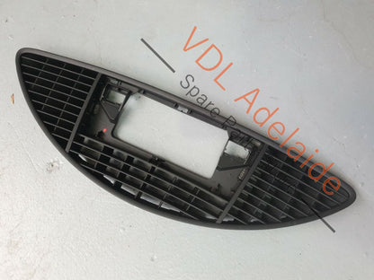 Audi TT TTS TTRS Mk2 8J Dash Centre Upper Air Vent Trim 8J0819635 VLA2 8J0819635