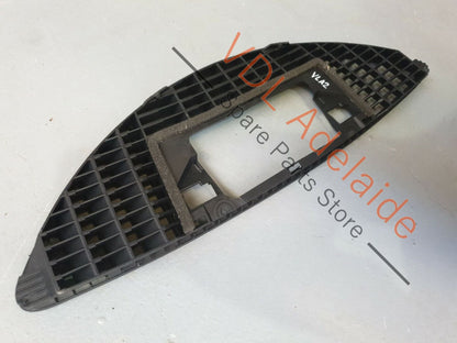 Audi TT TTS TTRS Mk2 8J Dash Centre Upper Air Vent Trim 8J0819635 VLA2 8J0819635