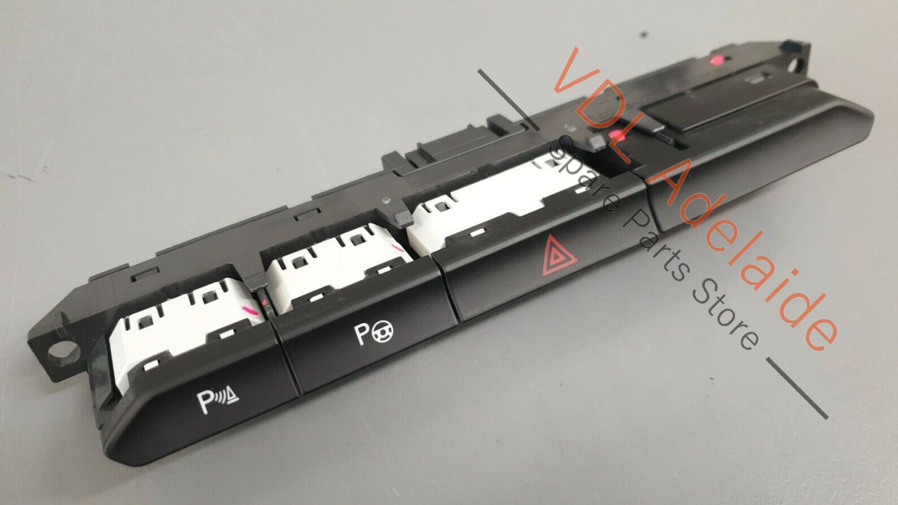 VW Passat Estate B8 3G Dash PDC Park Assist Hazard Light Switch 3G0927132F PAT4 3G0927132F