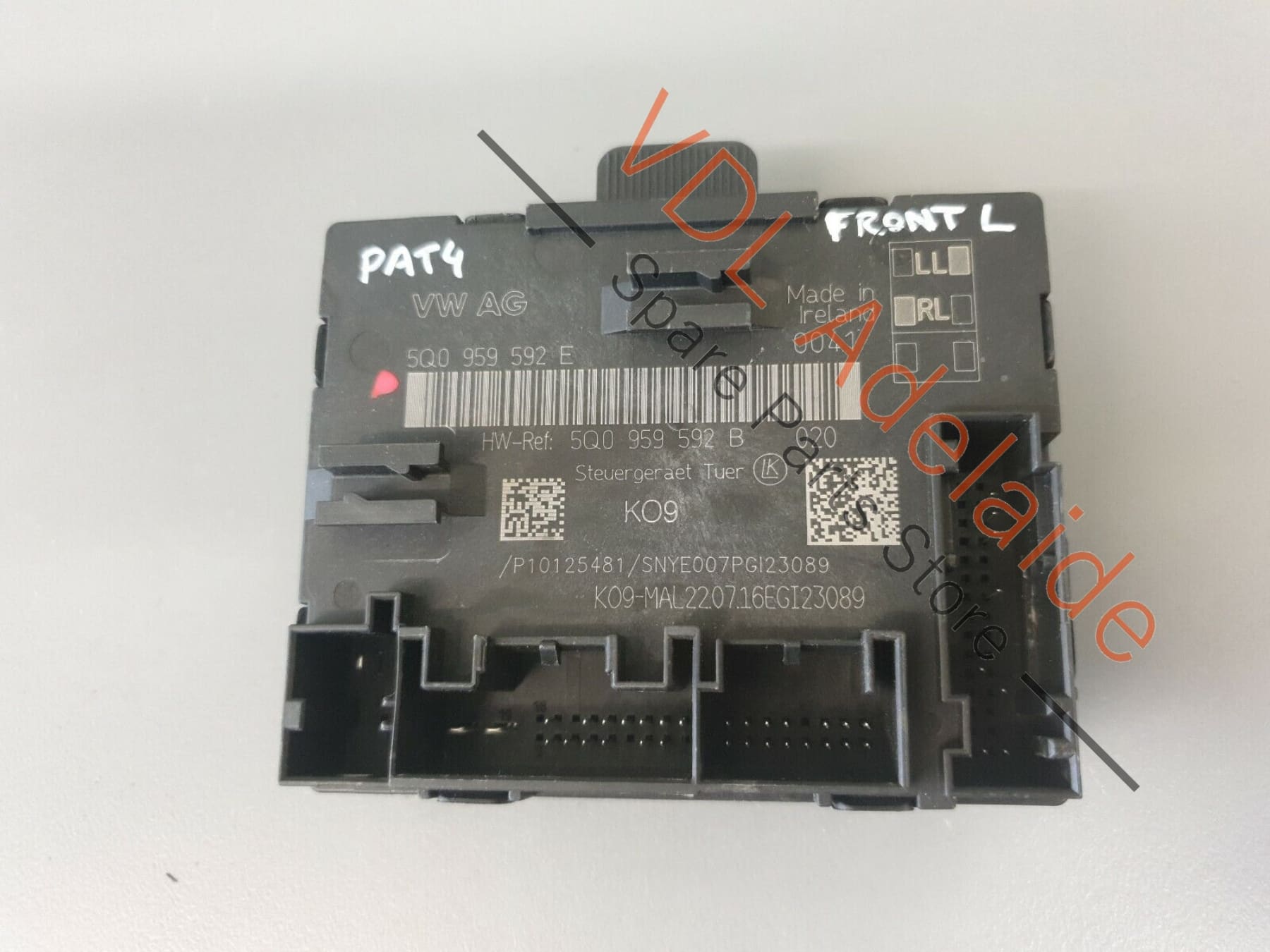 VW Passat B8 3G Front Left Passenger Door Control Module Unit 5Q0959592E PAT4 5Q0959592E