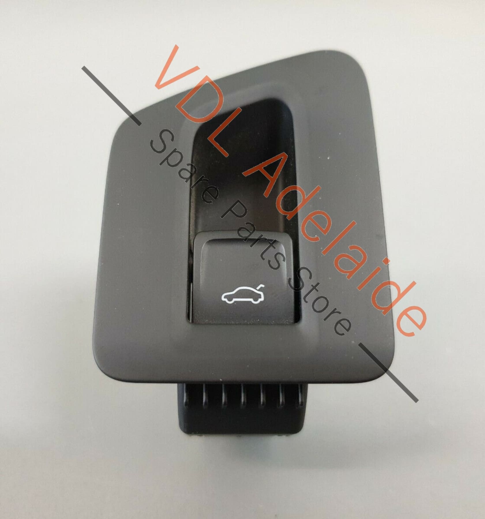 VW Passat Variant B8 3G Electric Tailgate Boot Release Switch 3G0959831 PAT4 3G0959831