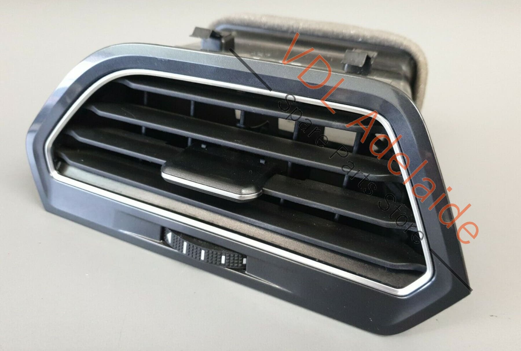 VW Tiguan R Mk2 5NA RHD Passenger Side Dash Vent Black Metallic 5NM819703 JES3 5NM819703