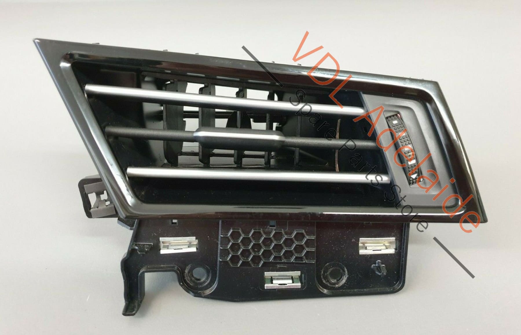 VW Passat R-Line Sedan B8 3G Right Side Dash Air Vent 3G2819702E PAT3 3G2819702E