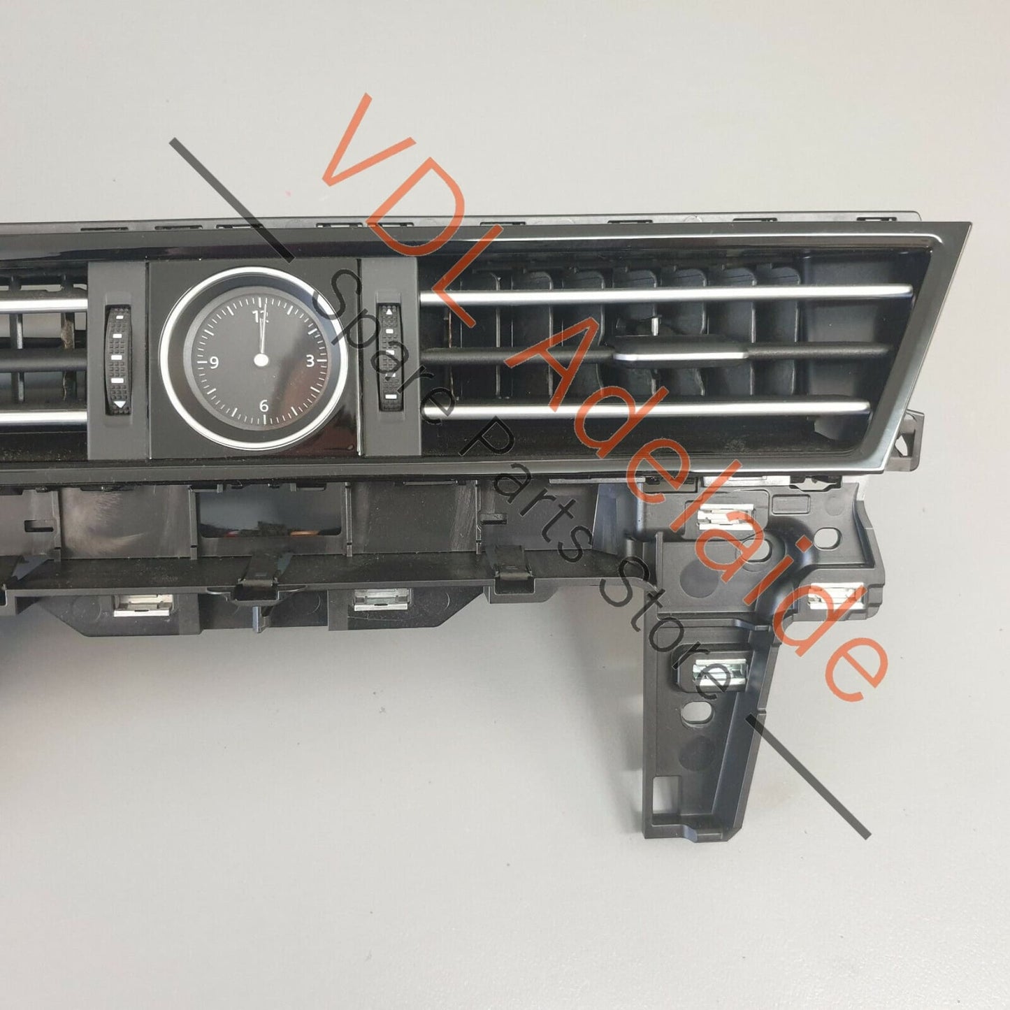 VW Passat R-Line B8 3G RHD Dash Panel Trim with Vents & Clock 3G2858415F PAT3 3G2858415F