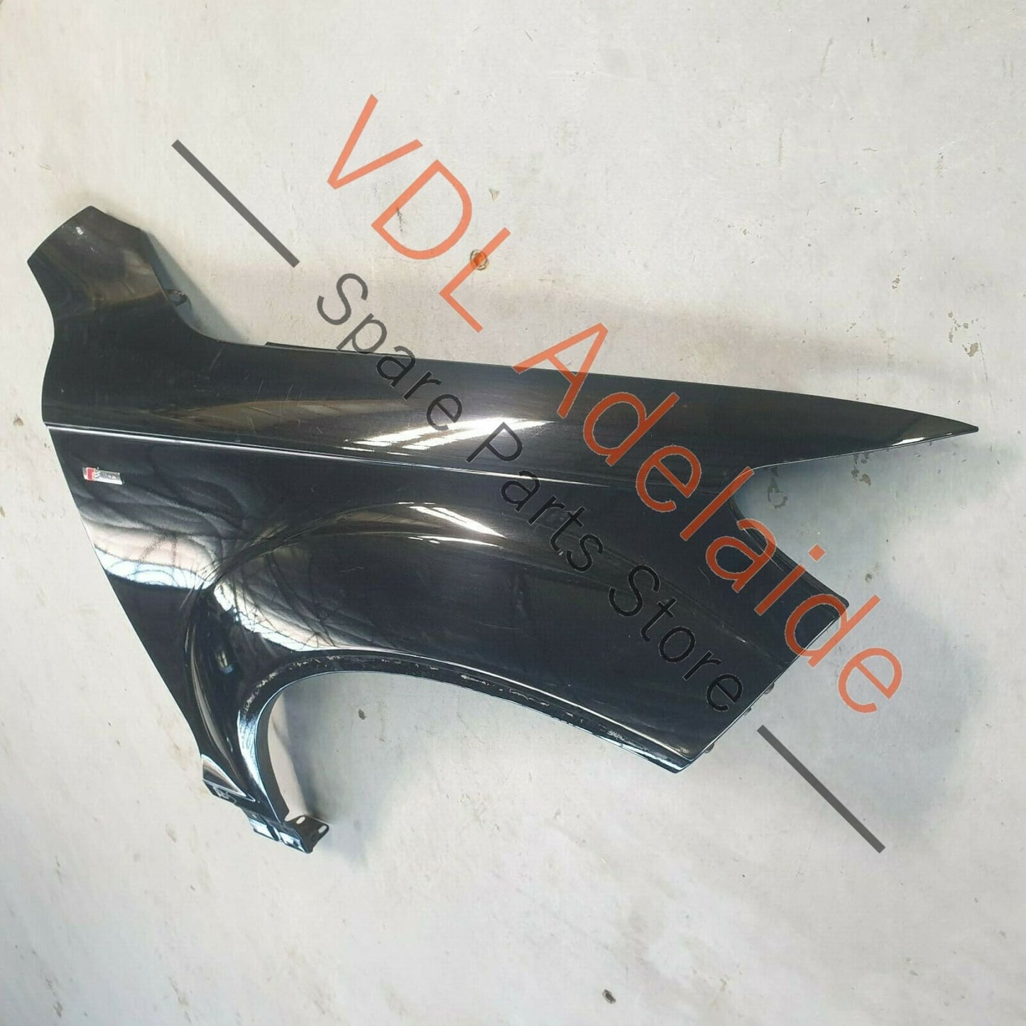 Genuine OEM Audi Q7 4L Front Right Fender Quarter Panel Mud Guard ROS 4L0821102