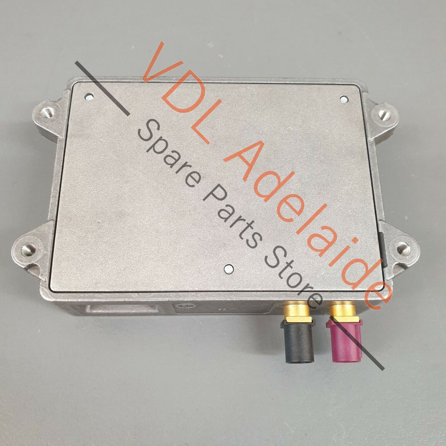 Audi A4 B8 8K 2-Way Signal Amplifier for Mobile Communications 8J0035456A