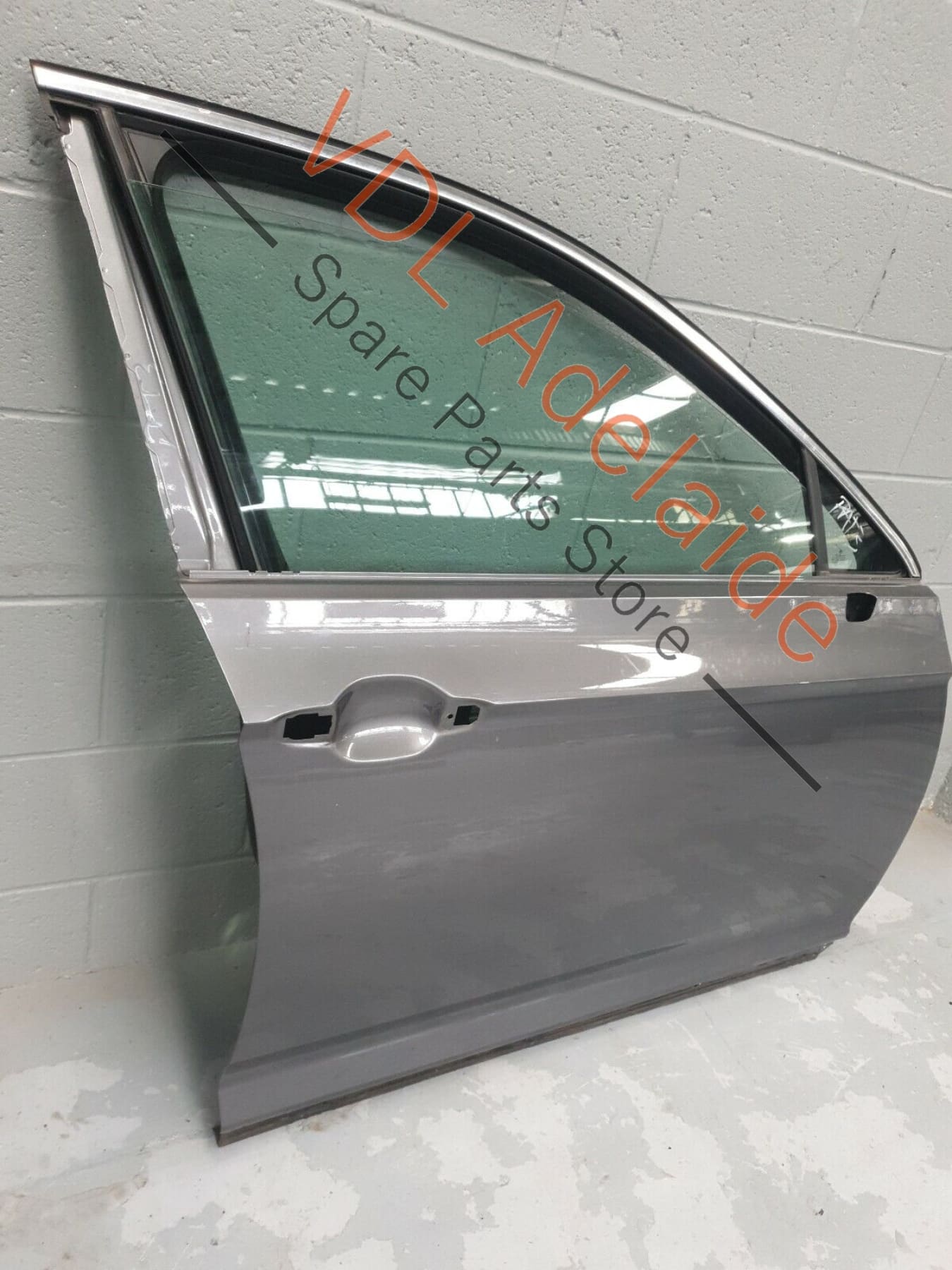 VW Passat R-Line B8 3G Front Right Door Shell Panel Indium Grey LR7H PAT3 3G0831056AG