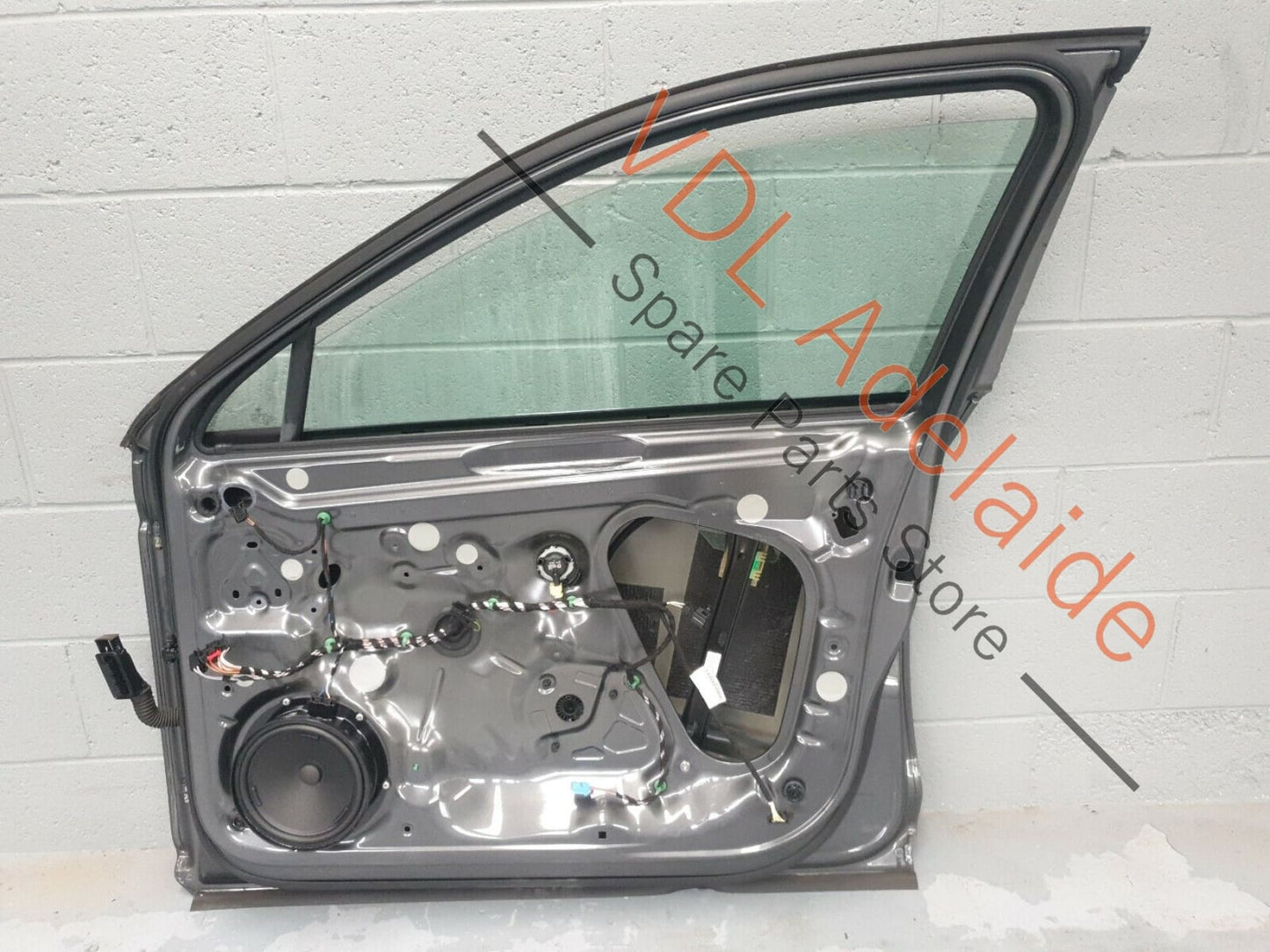 VW Passat R-Line B8 3G Front Right Door Shell Panel Indium Grey LR7H PAT3 3G0831056AG