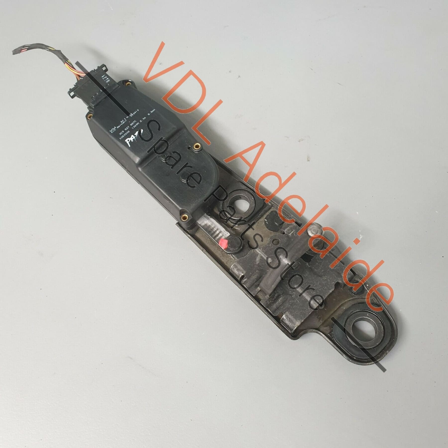 VW Passat R36 B6 Electric Lift Rear Boot Hatch Lock Striker Catch Actuator PAT1 3AF827887