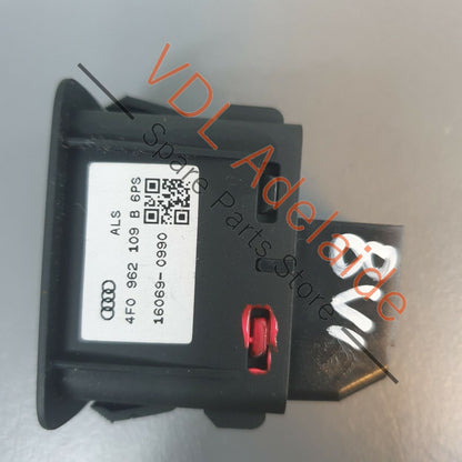 Audi RS3 8V Switch Button for Deactivation of Anti-Theft Alarm System 4F0962109B