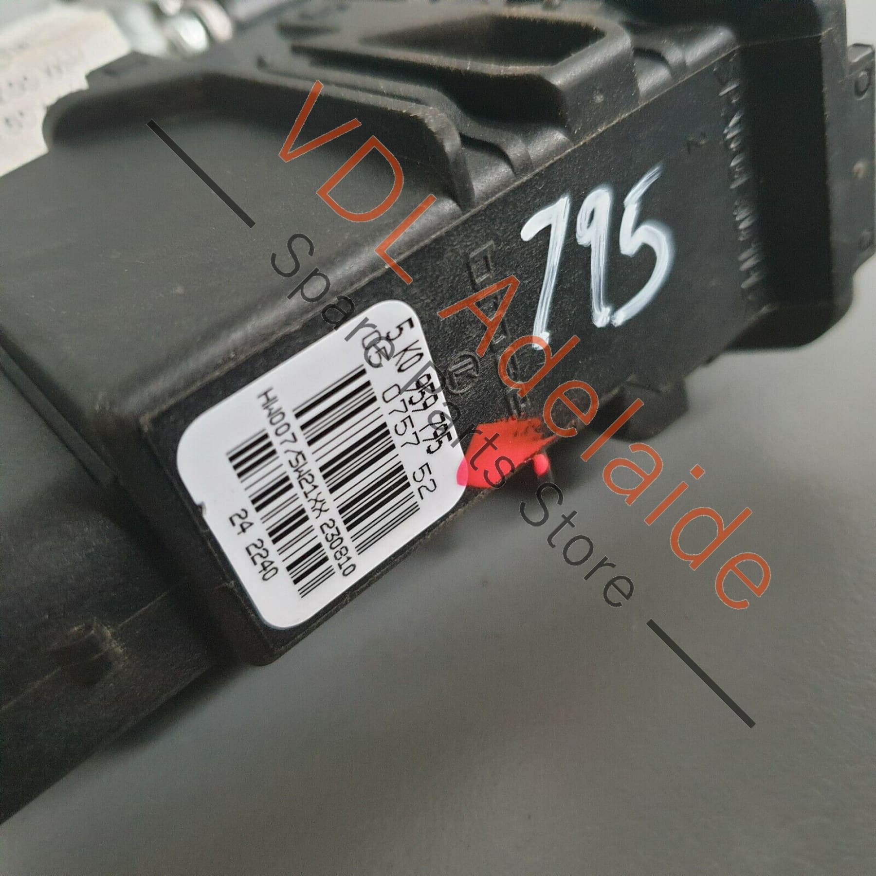 Volkswagen VW Golf R Mk6 Rear Right Window Regulator Motor 5K0959704D HOU2