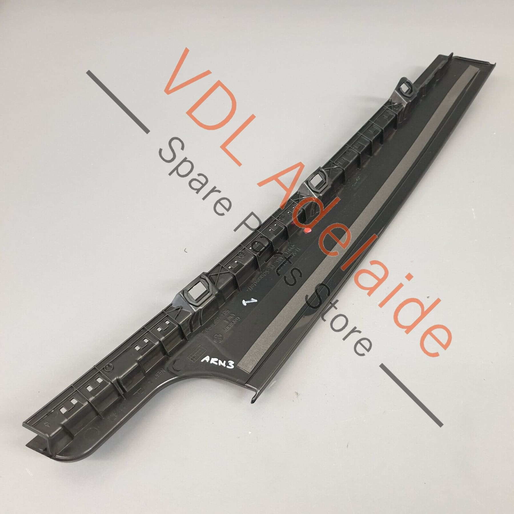 VW Golf R MK7 Exterior Door Window Frame Trim Right Front B-Pillar 5G4837890B 5G4837890B