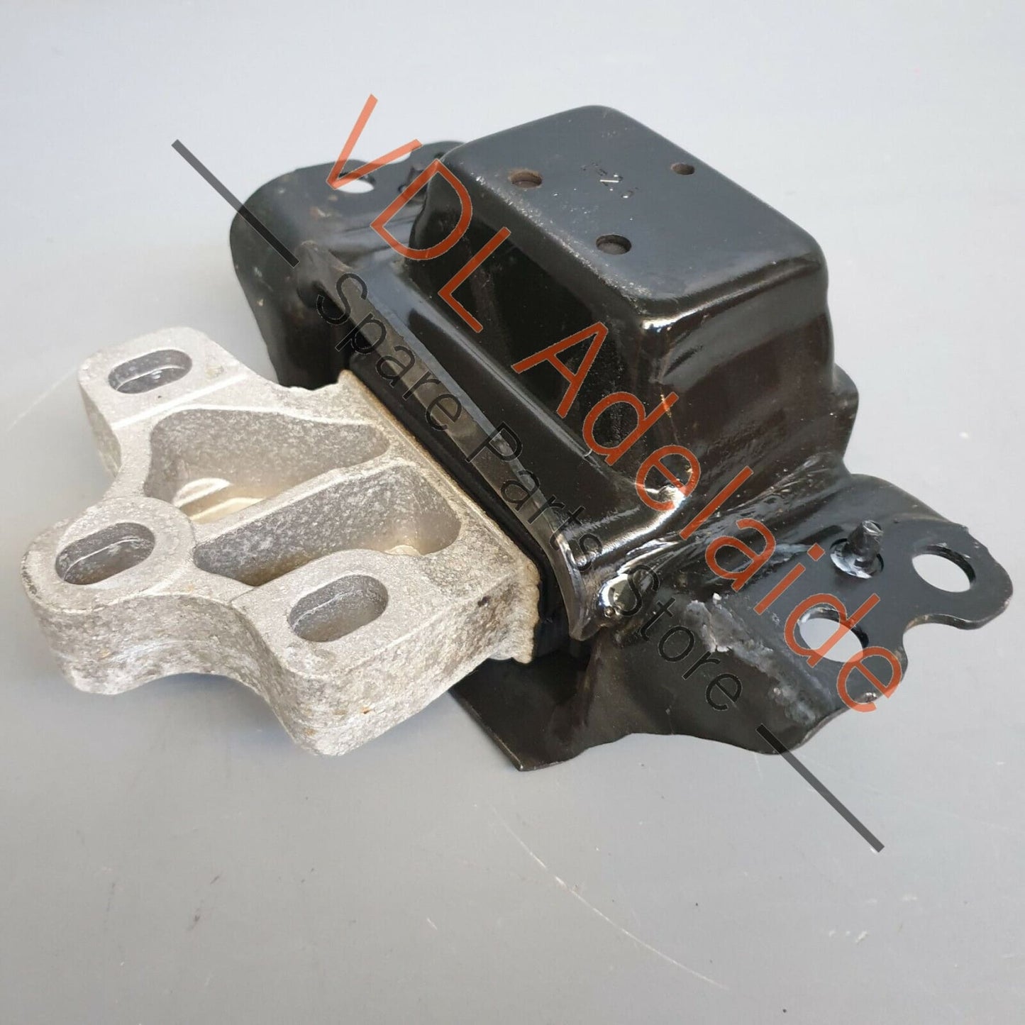 VW Tiguan MQB Mk2 Genuine OEM Gearbox Transmission Mounting 5QA199555G 5QA199555G