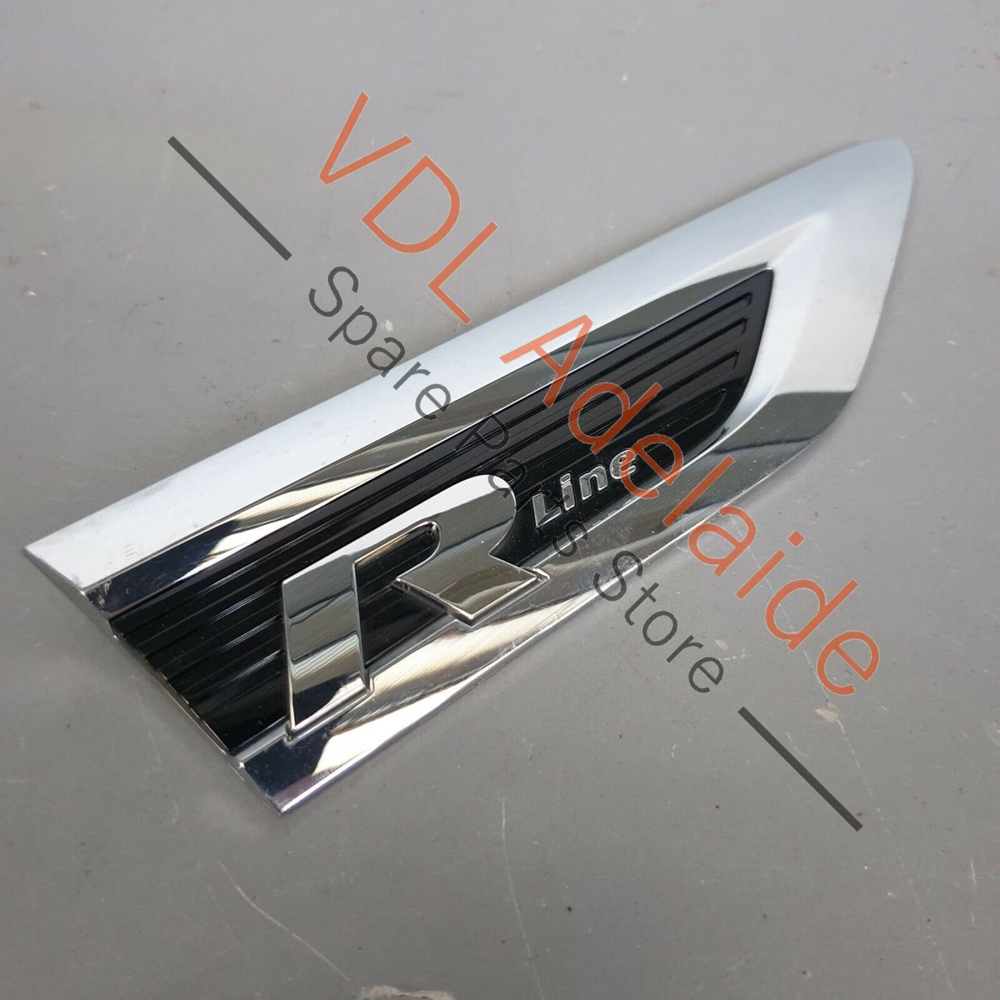 VW Tiguan MQB Mk2 Front Right Mud Guard Fender Chrome Badge R Line 5NA853688B 5NA853688B