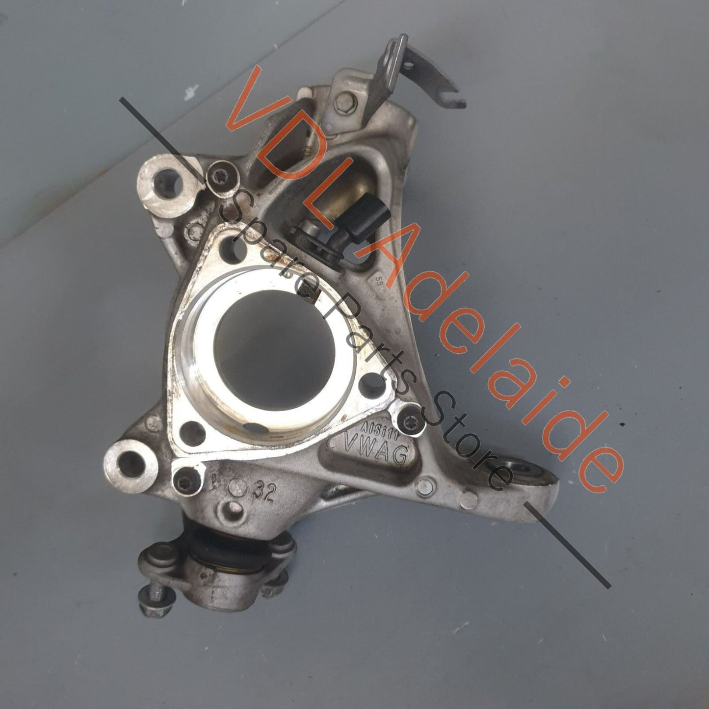 VW Golf R MK7 Front Left Hub Knuckle Wheel Bearing Housing 85mm 5Q0407253A