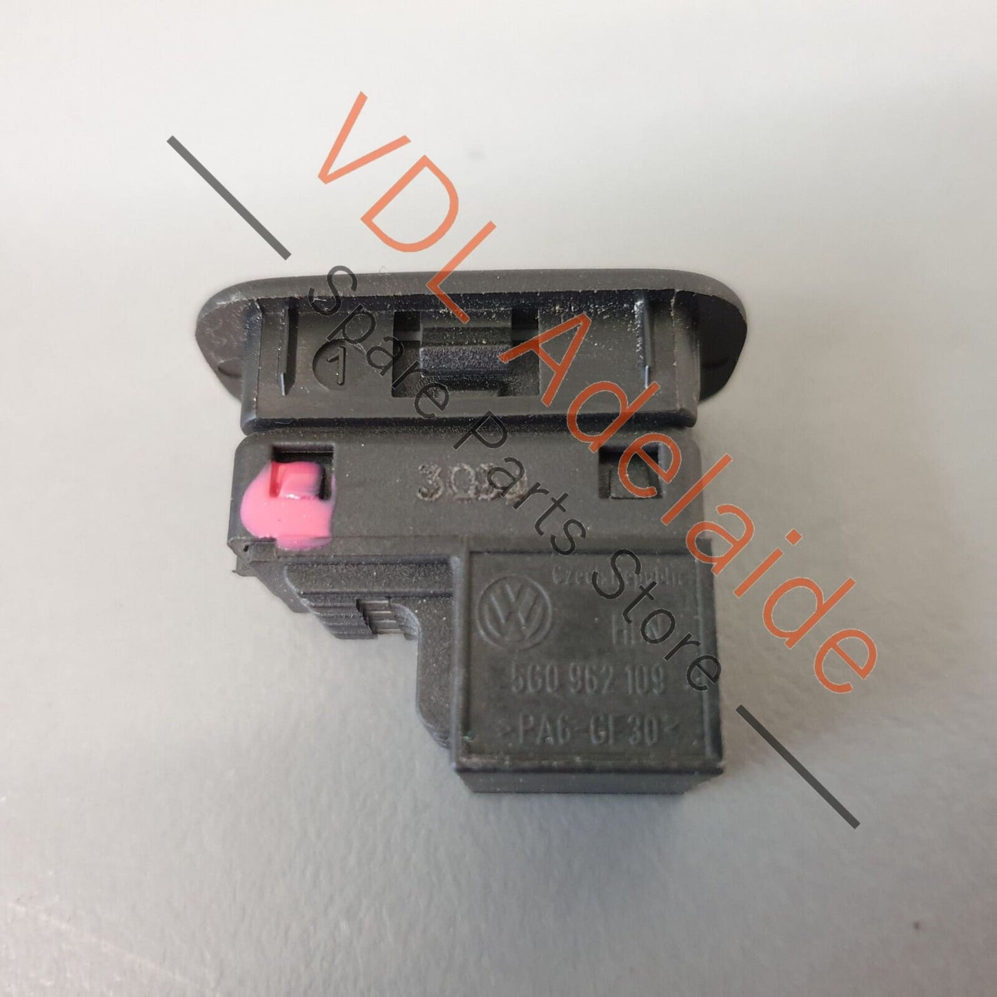 VW Golf GTi Mk7 Anti Theft Alarm Deactivation Switch Button 5G0962109 5G0962109