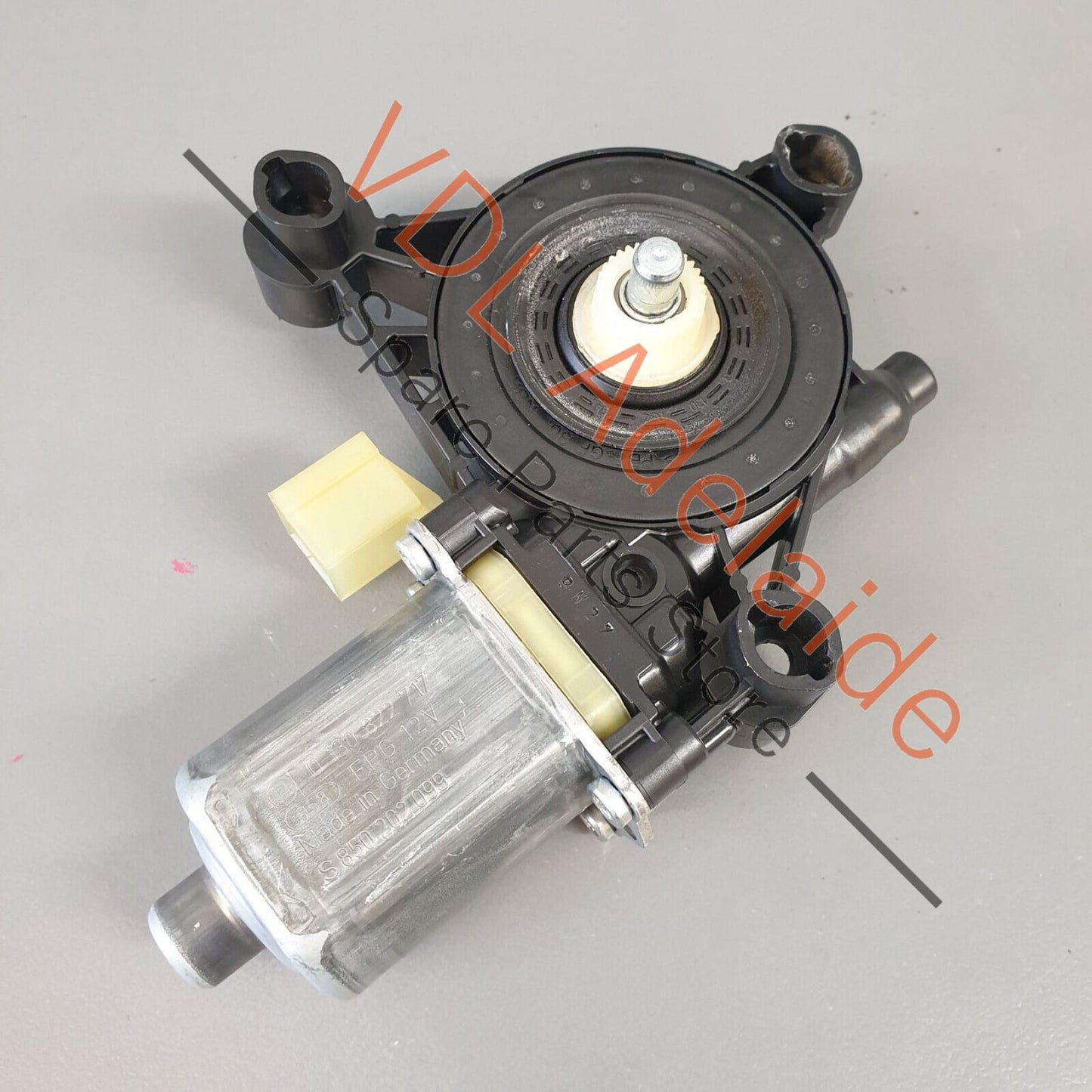 Audi RS3 8V Front Right Window Regulator Motor 5Q0959801B