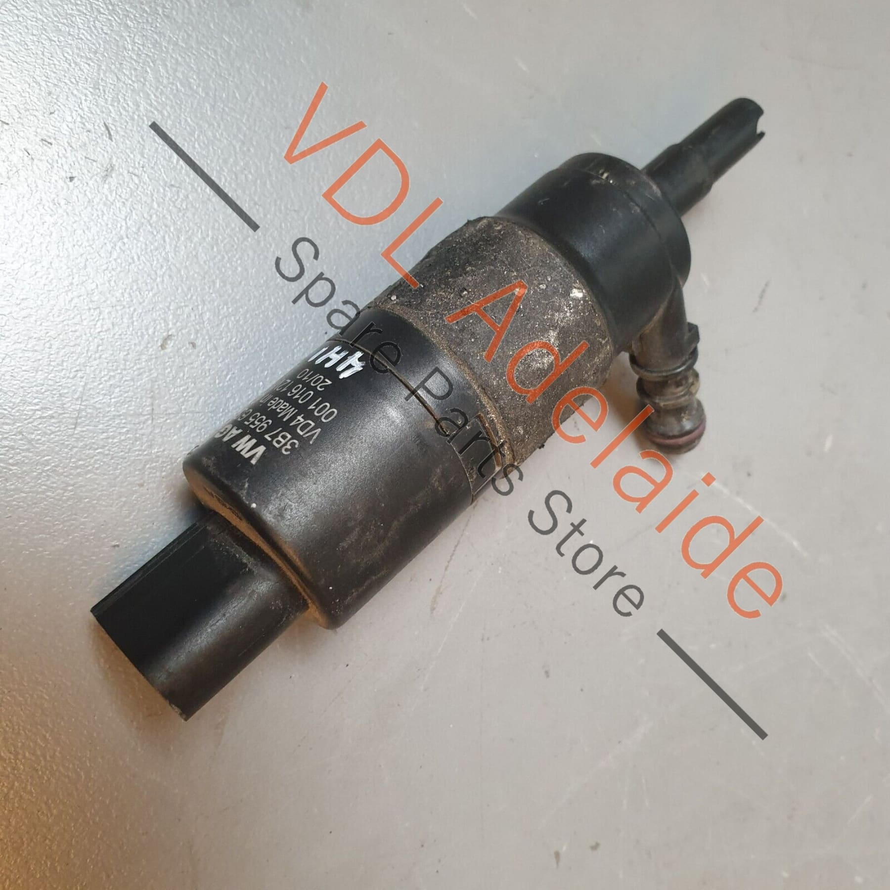 Subaru Forester SF SG5 1997-2012 Front Windshield Washer Pump Motor wi Subaru Forester SF SG5 1997-2012 Front Windshield Washer Pump Motor wi