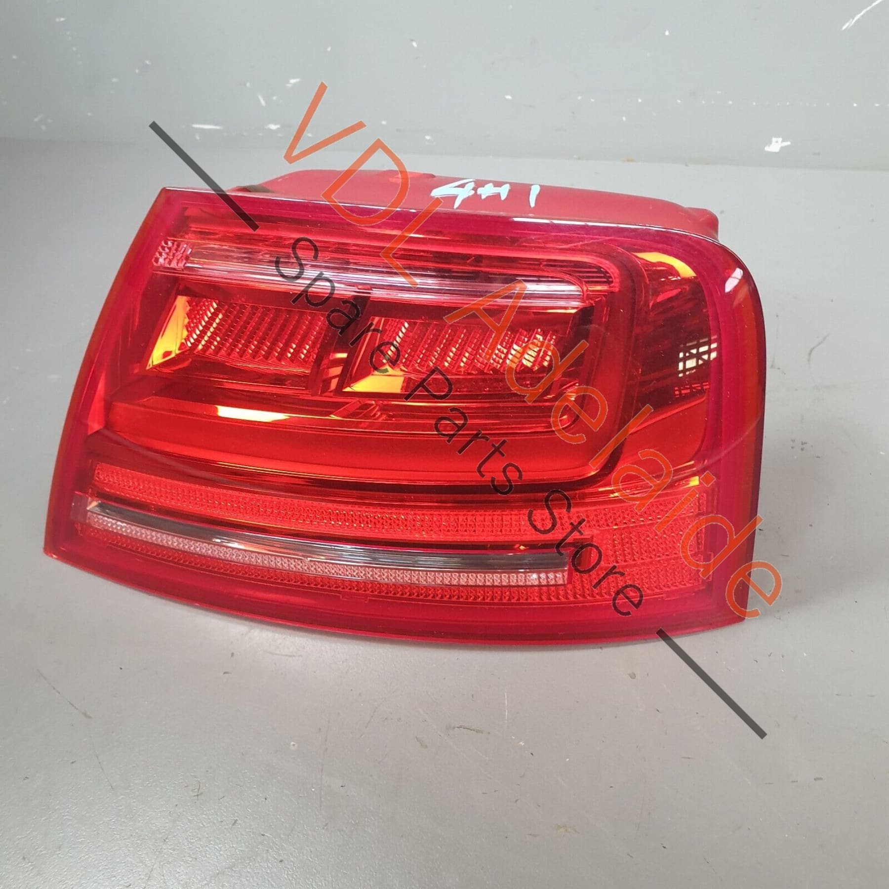 Genuine Audi A8 4H Right Side Outer LED Tail Light 4H0945096 4H0945096