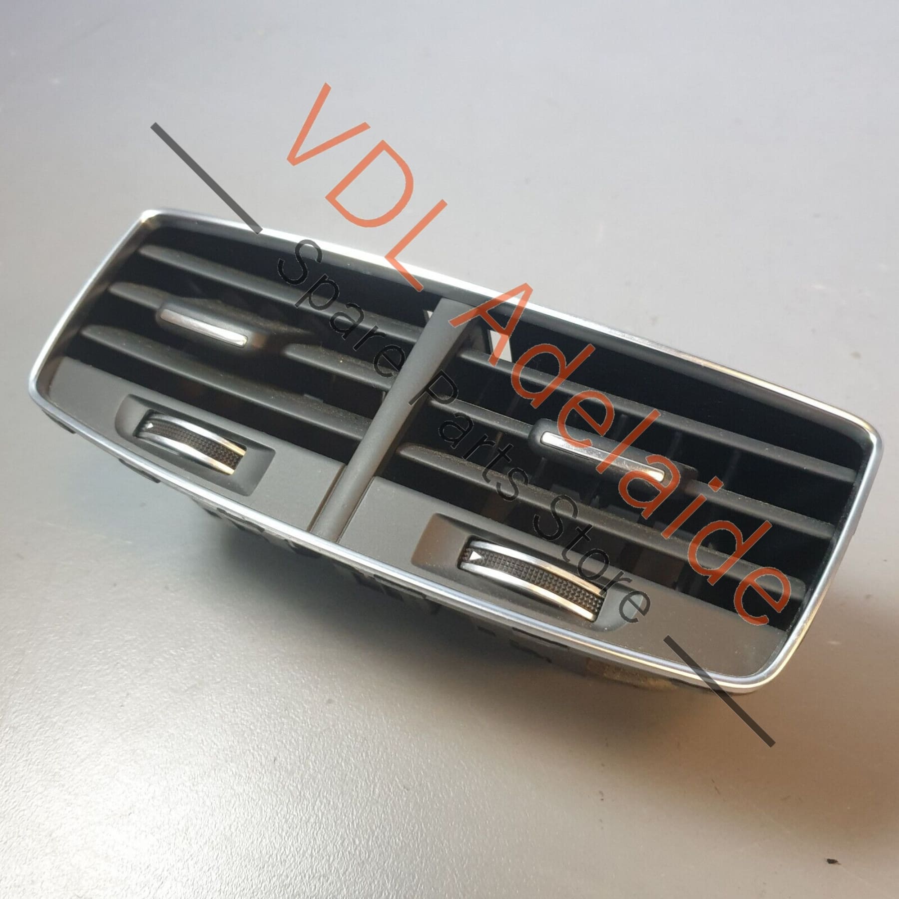 Audi A8 4H Rear Seat Passenger Air AC Vent Centre Middle 4H0819203B WVF 4H0819203B 