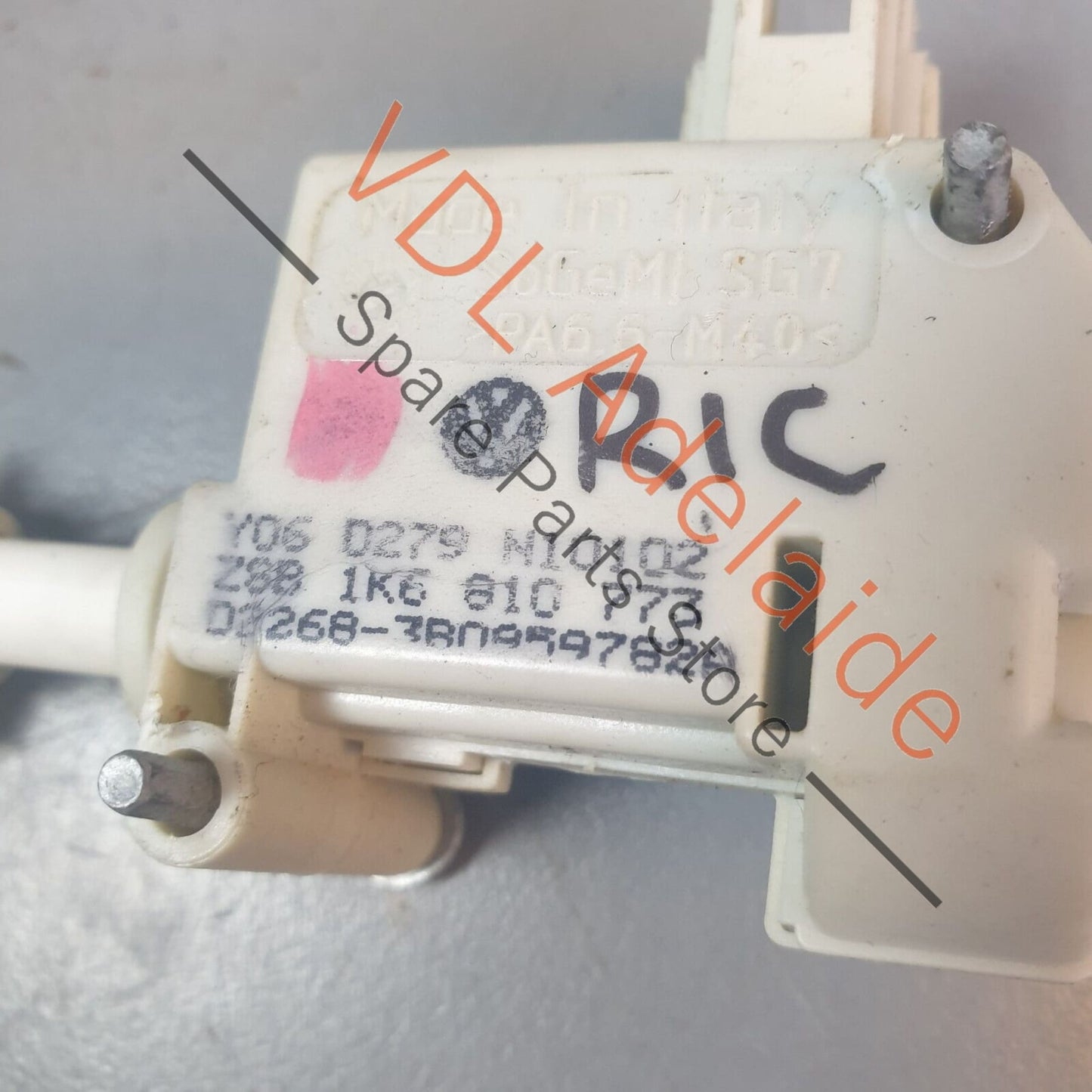 VW Golf MK5 R32 Fuel Door Release Motor Mechanism Solenoid 1K6810773 1K6810773