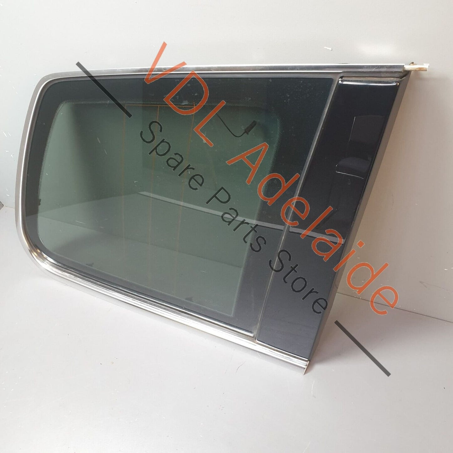 VW Touareg V10 7L Rear Right Side Quarter Glass Window 7L6845298FR 7L6845298FR