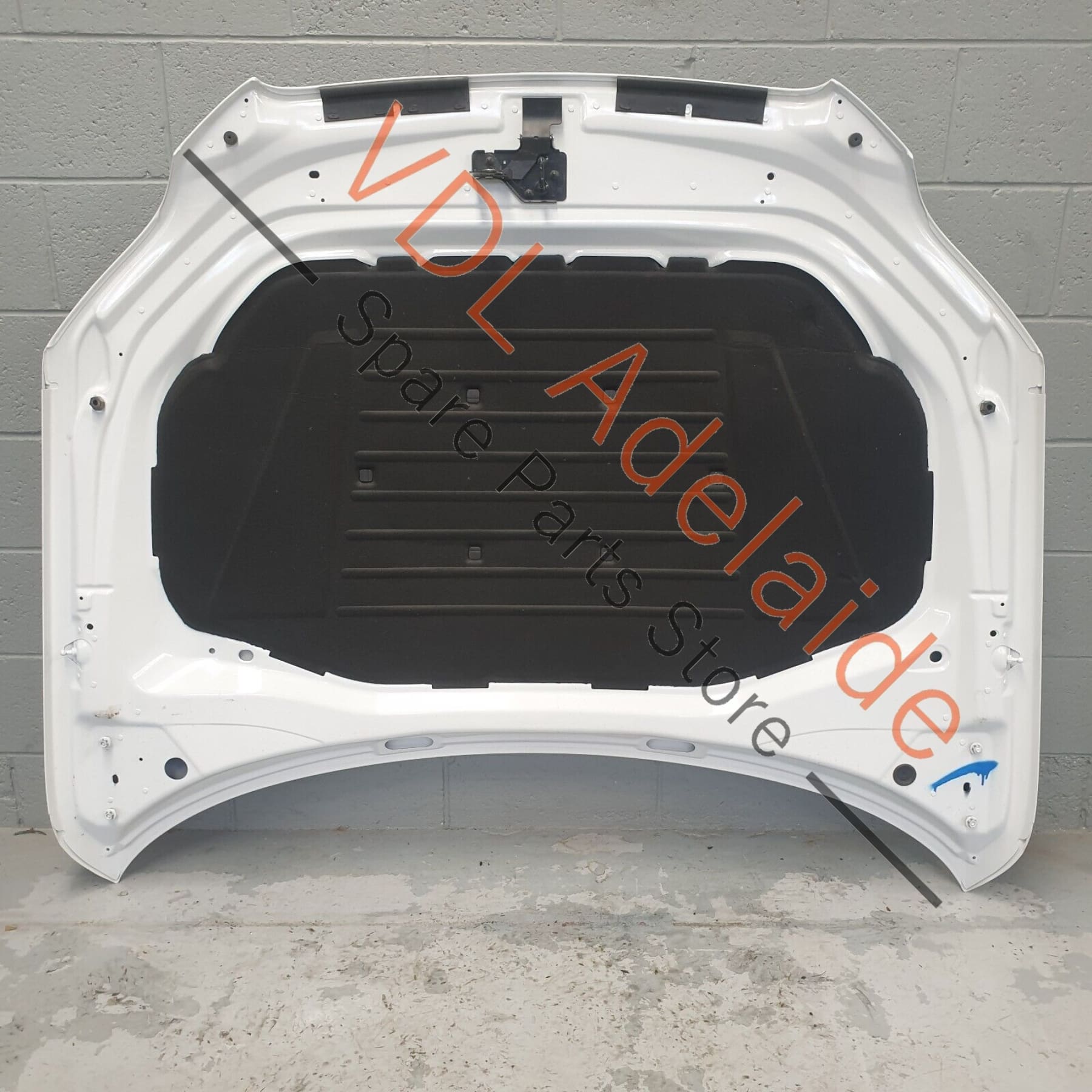 Audi Q7 6.0L V12 4L Genuine OEM Factory Original Bonnet Panel 2006-2015 White 4L0823029A