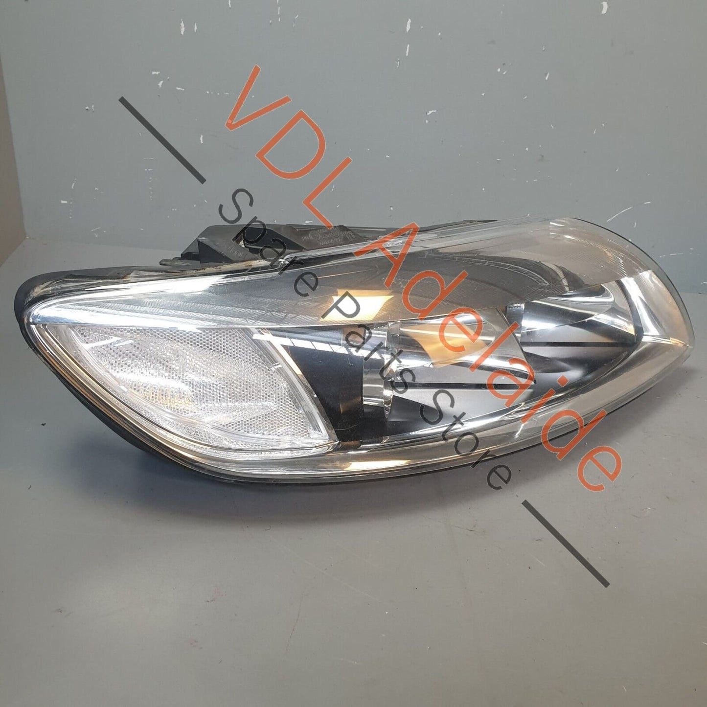 Audi Q7 6.0L V12 4L Complete Right RHS Headlight for V12 Models RHD 4L0941030R 4L0941030R