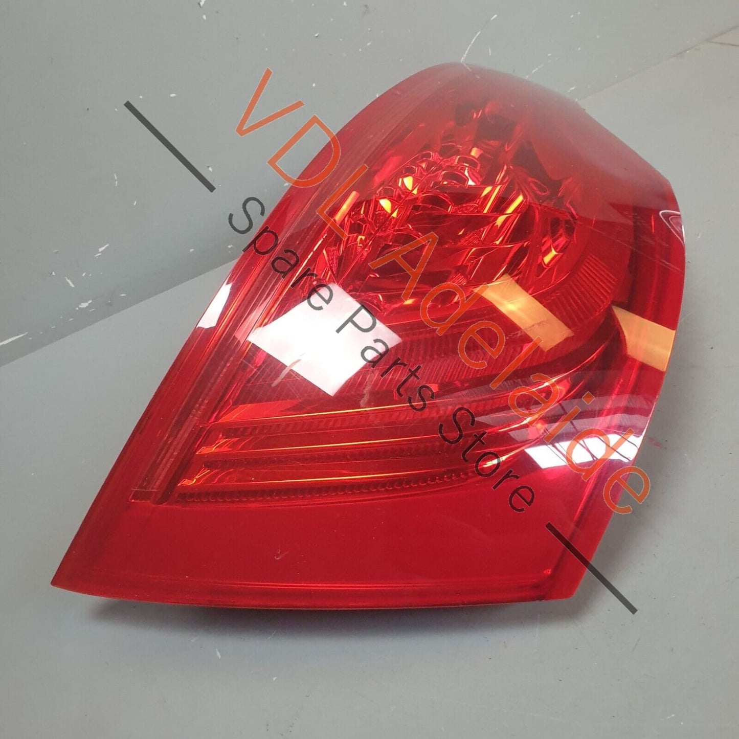 Audi Q7 6.0L V12 4L Left Side Rear LED Tail Light Lamp 4L0945093F 4L0945093F