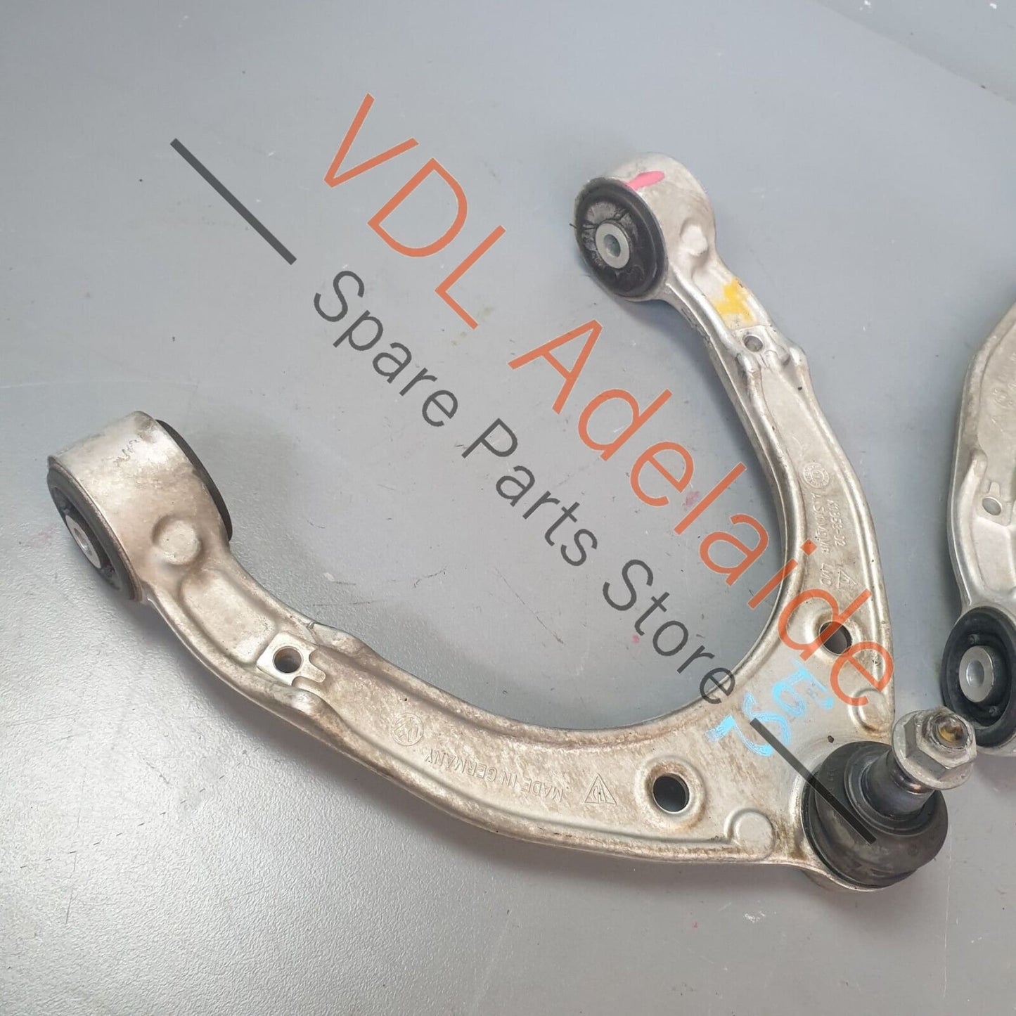 Audi Q7 6.0L V12 4L Pair of Front Suspension Upper Control Arms Wishbone 7L8407021