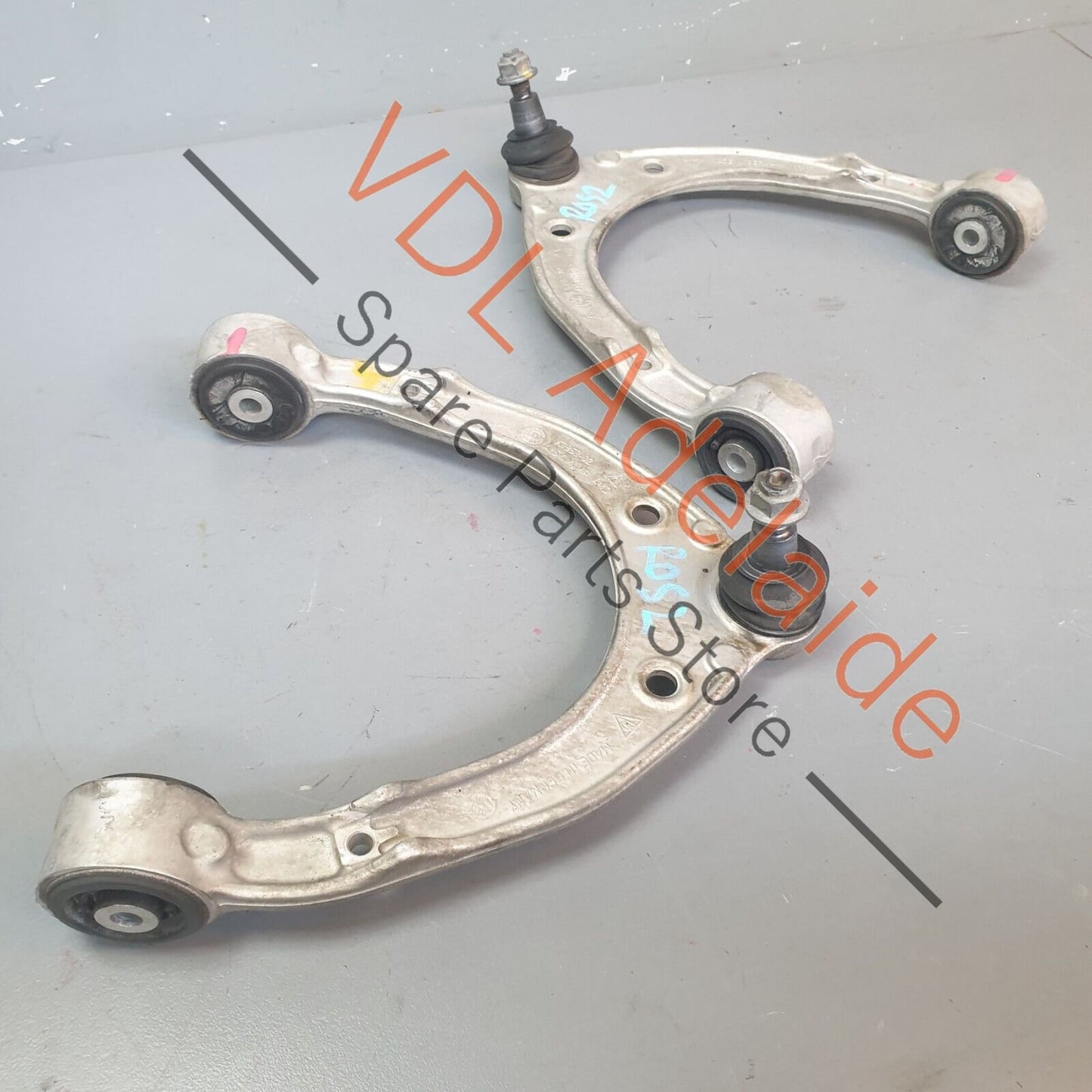 Audi Q7 6.0L V12 4L Pair of Front Suspension Upper Control Arms Wishbone 7L8407021