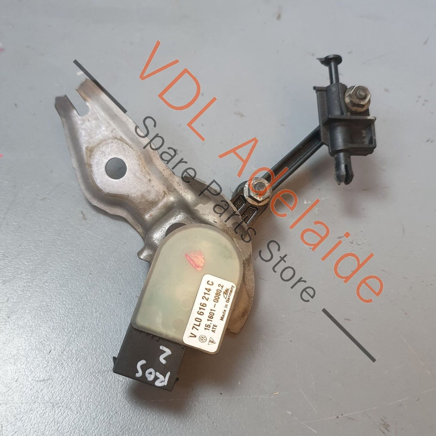 Audi Q7 6.0L V12 4L Front Right Suspension Level Sensor 7L0616213D 7L0616214C