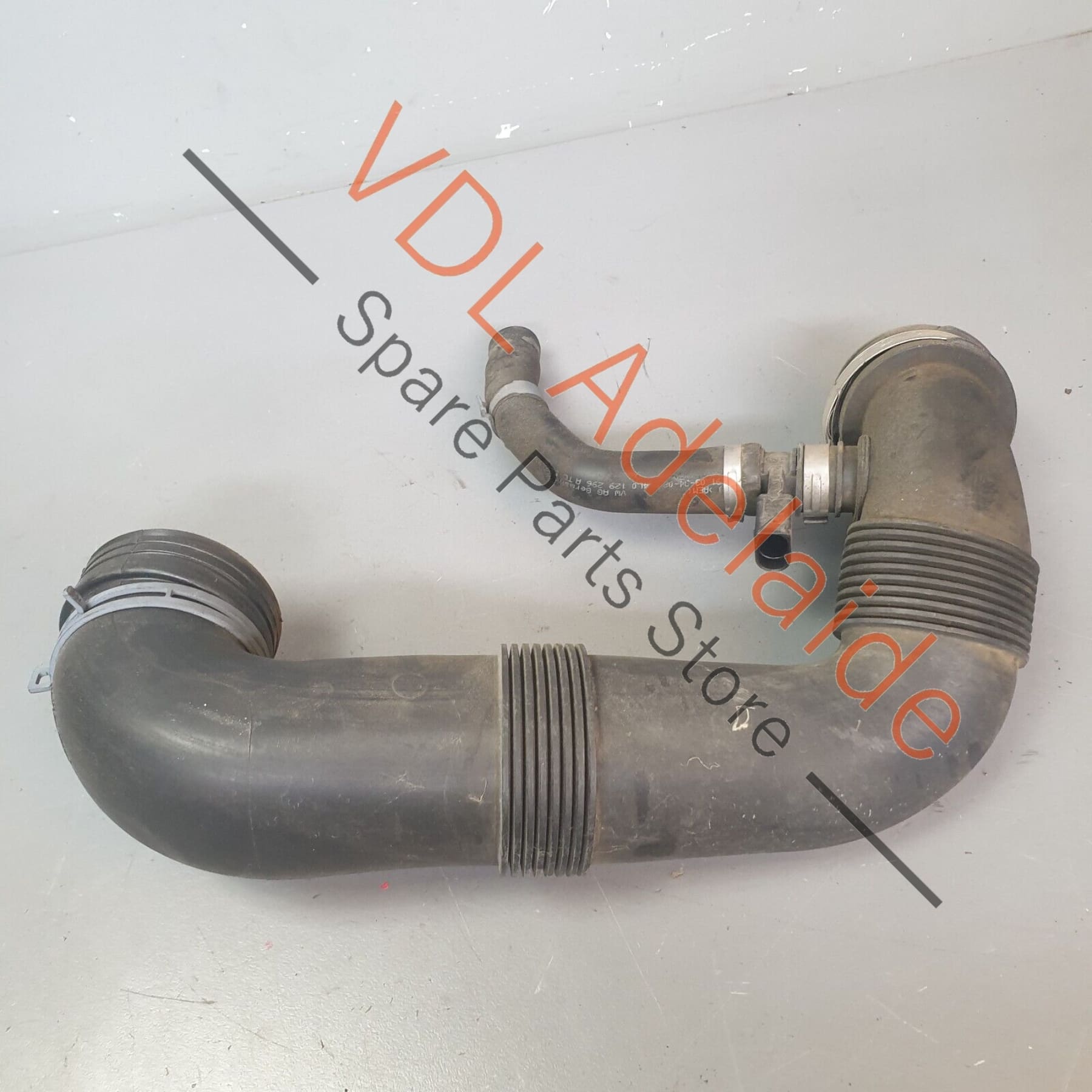 Audi Q7 6.0L V12 4L Right Side Air Intake Hose Pipe 4L0129572B 4L0129572B