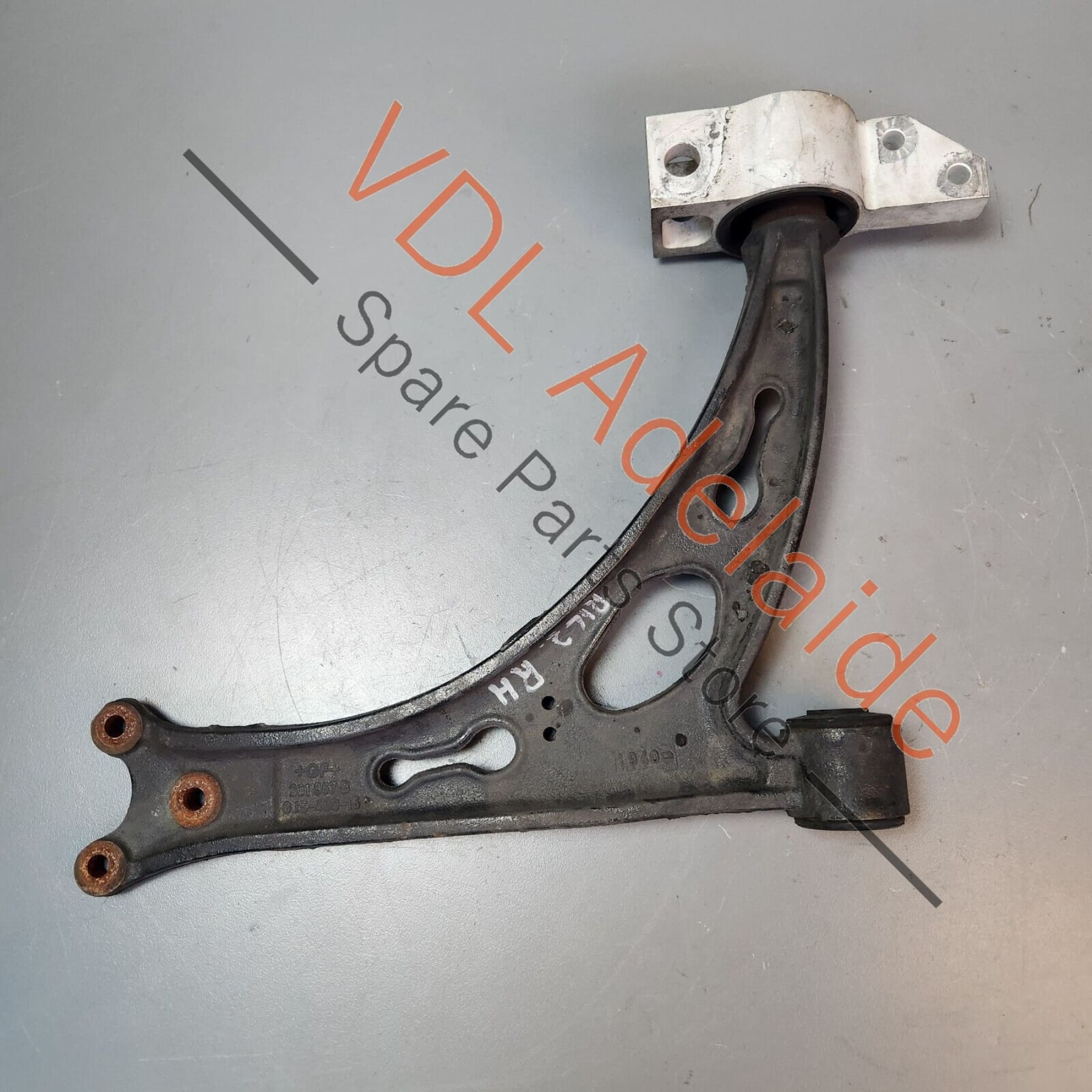 VW Golf MK5 R32 MK6 R Cast Front Suspension Lower Control Arm Right Side 1K0407152AC