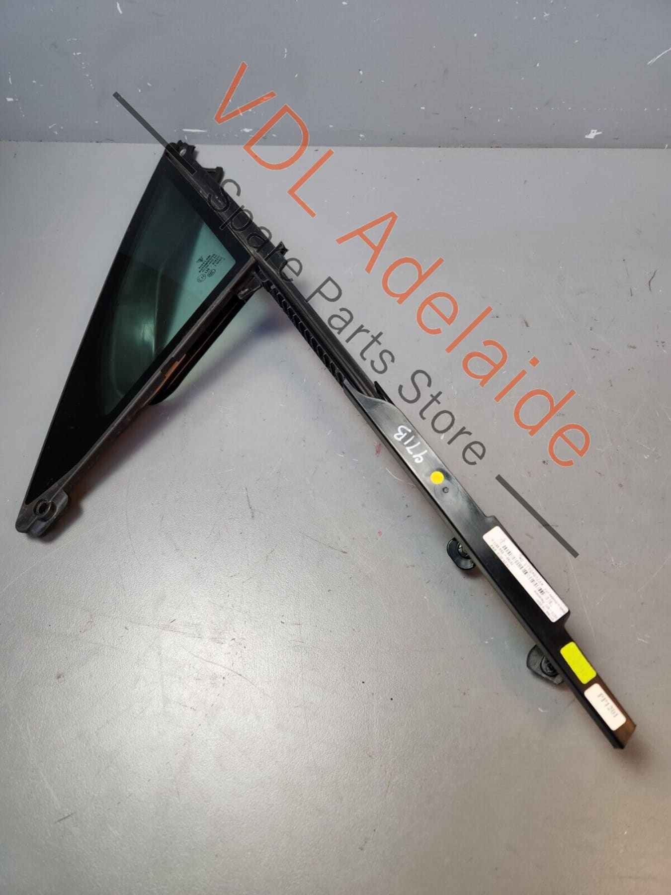 Porsche Panamera 971 Front Left Door Fixed Quarter Window Glass 971845113