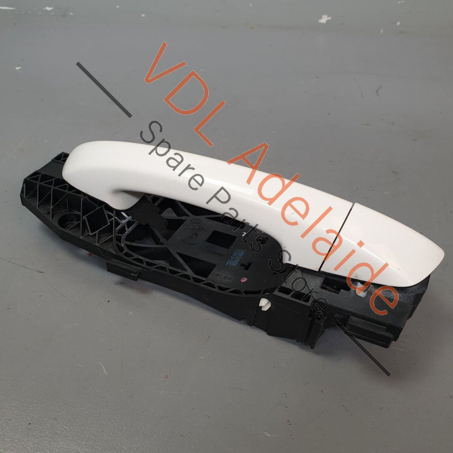 VW Golf R MK6 Left Side Passenger Exterior Door Handle Candy White B4B4